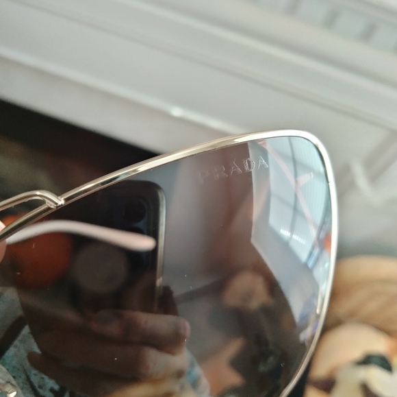 Prada Ultravox Sunglasses gold and ivory with case and cleaning cloth - Picture 5 of 10